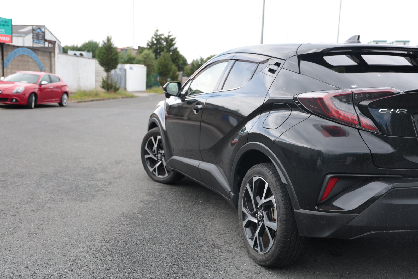 TOYOTA C-HR 2018 Black HYBRID - Image 6