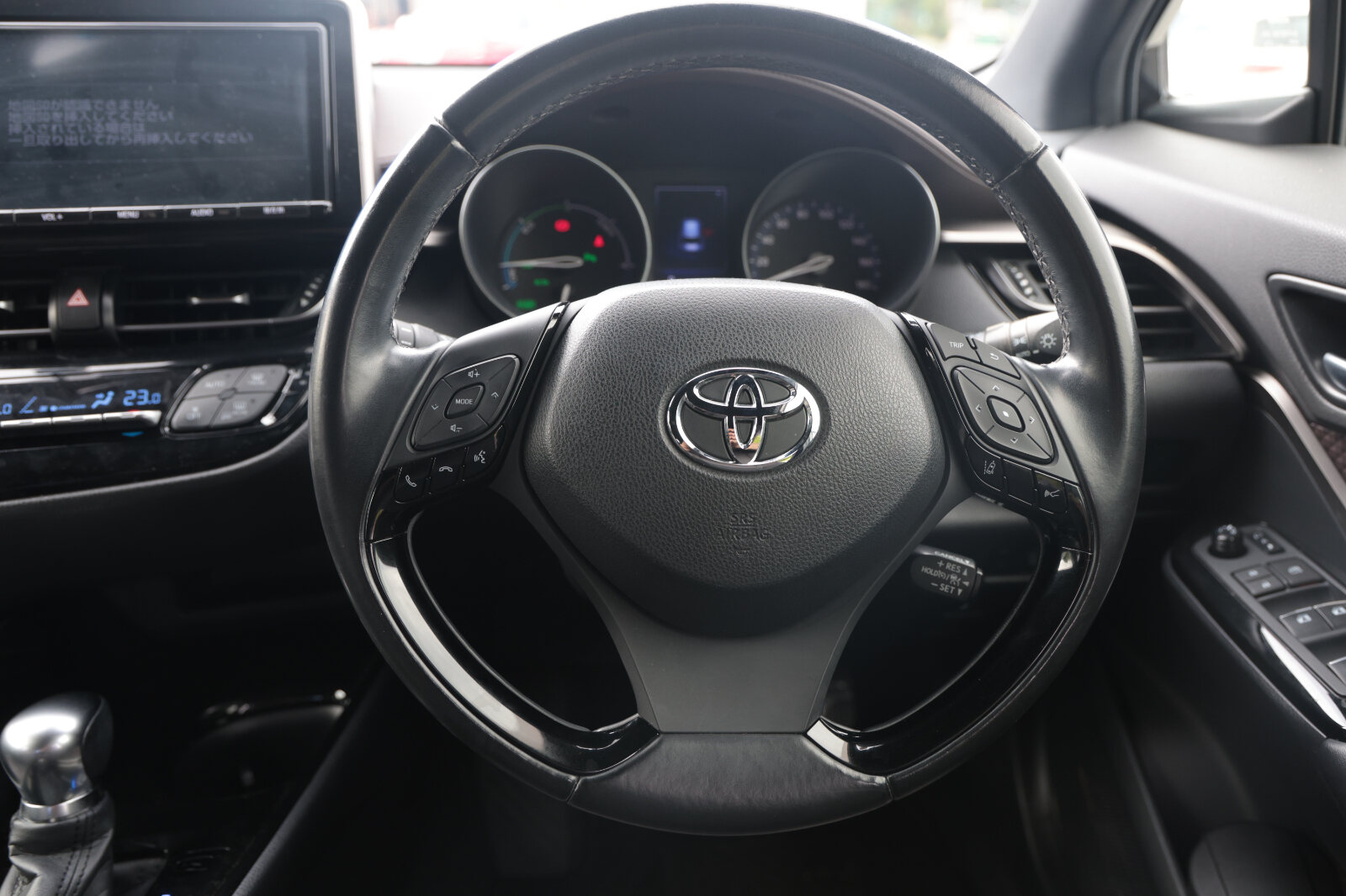 TOYOTA C-HR 2018 Black HYBRID - Image 17