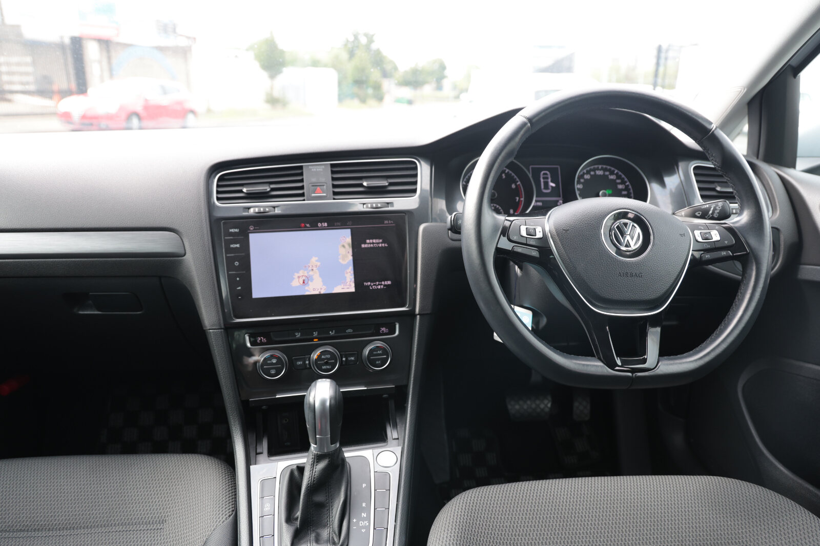 Volkswagen Golf White 2017 - Image 25