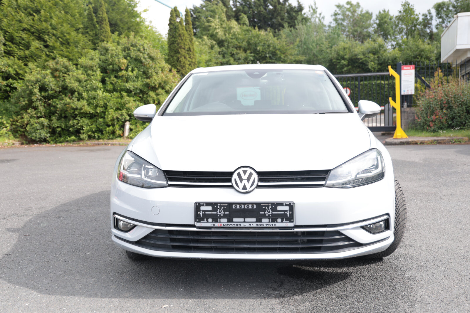 Volkswagen Golf White 2017 - Image 2