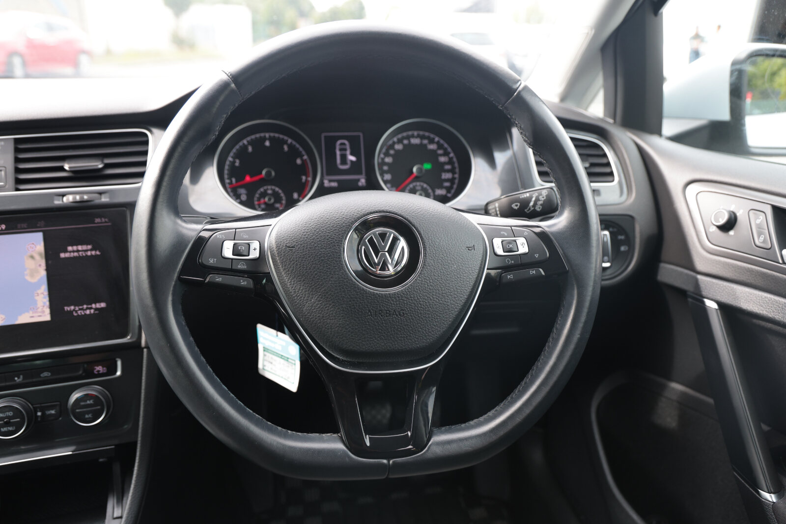 Volkswagen Golf White 2017 - Image 32