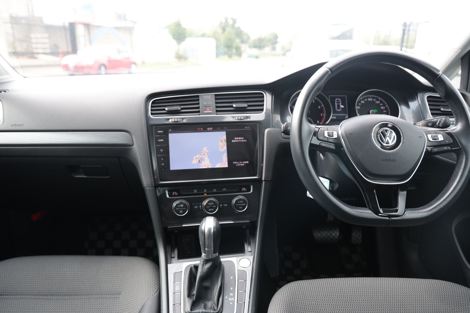 Volkswagen Golf White 2017 - Image 22