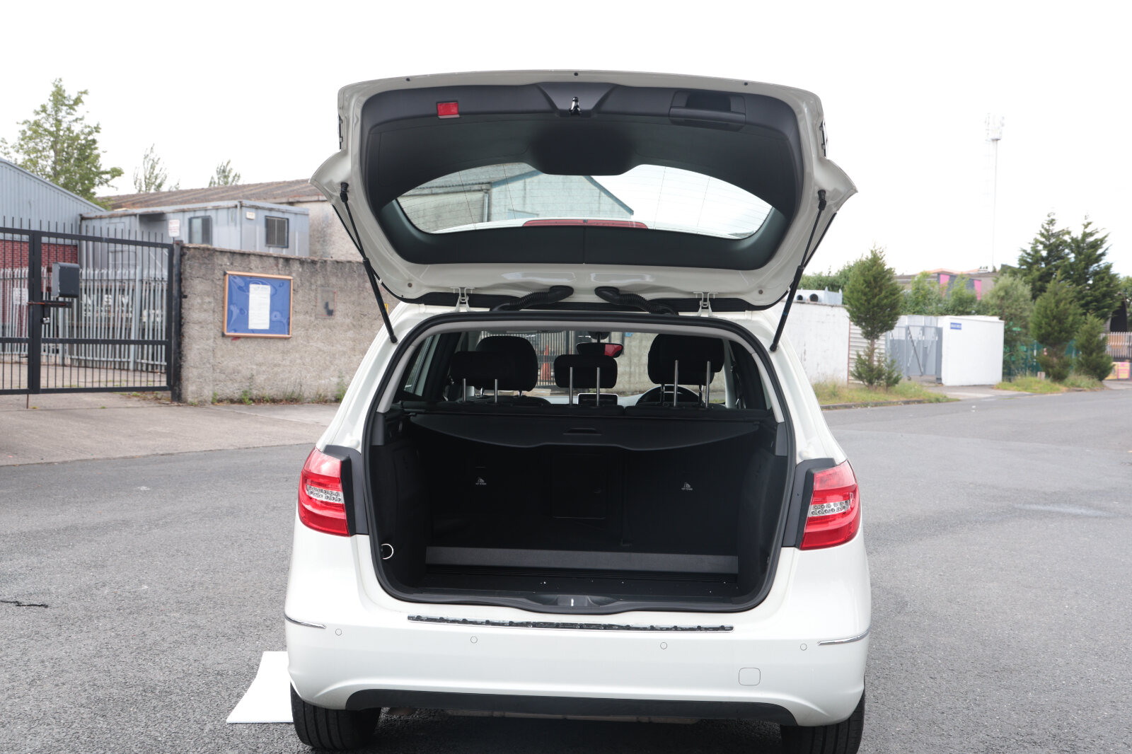 Mercedes-Benz B-Class 2014 - Image 20