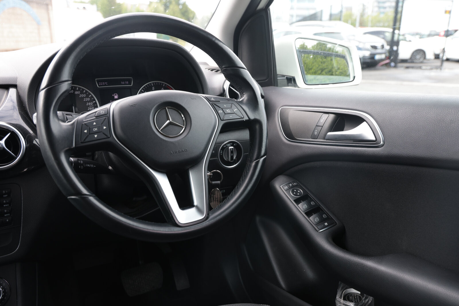 Mercedes-Benz B-Class 2014 - Image 31