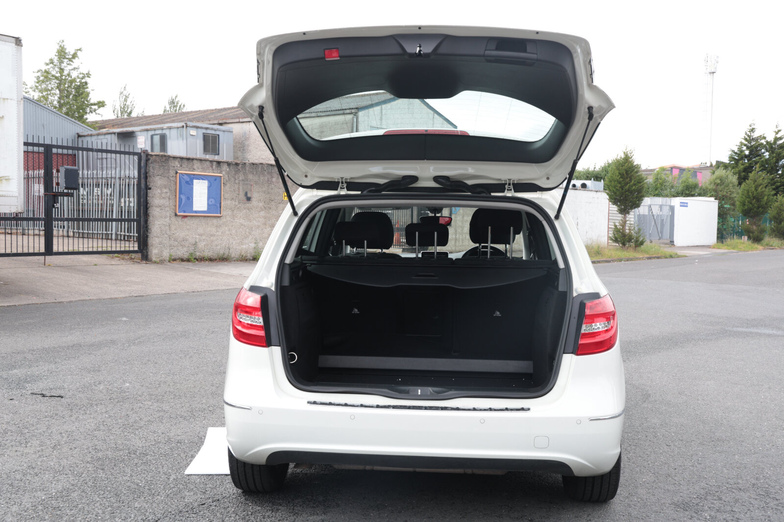 Mercedes-Benz B-Class 2014 - Image 19