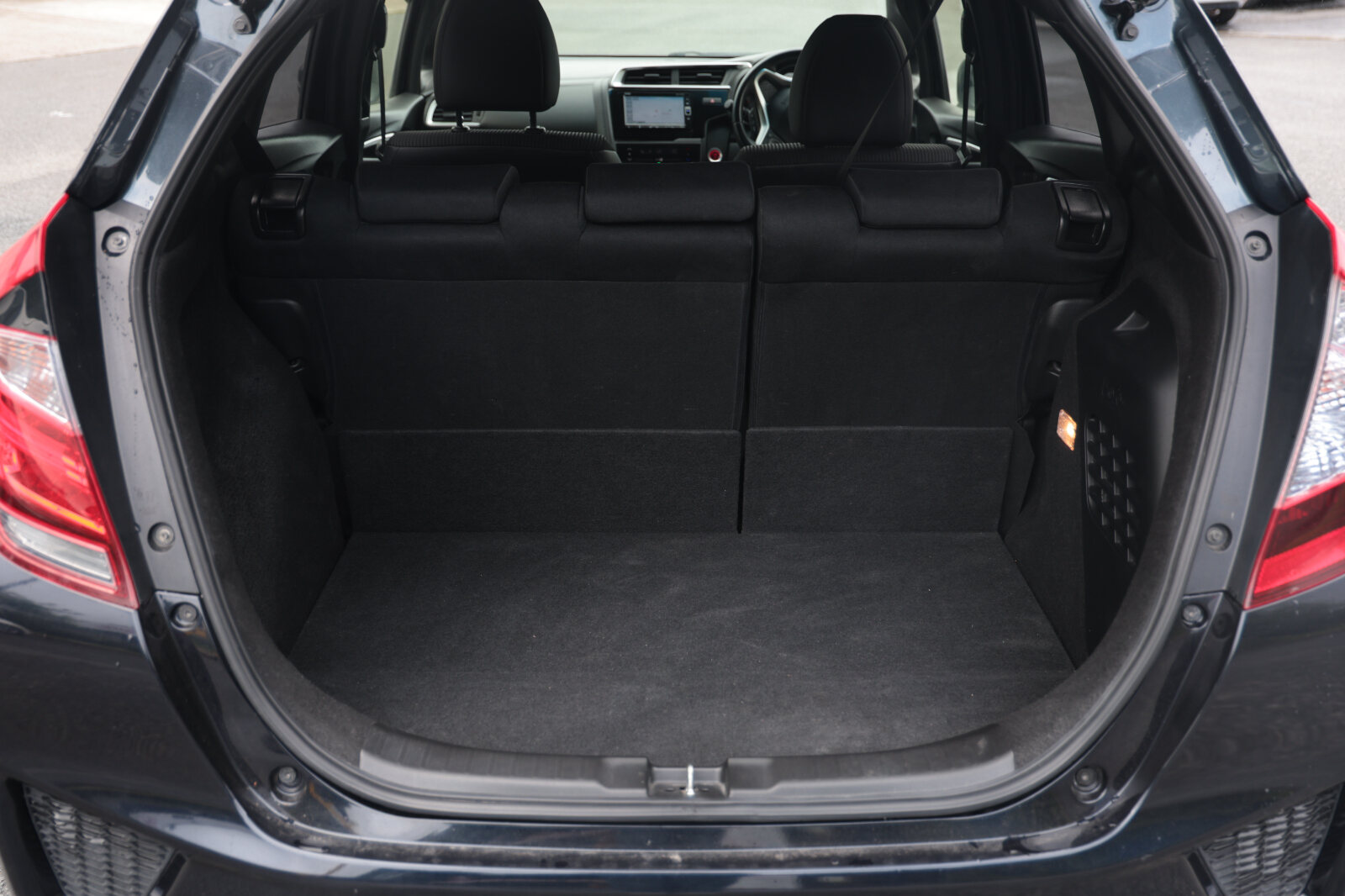 HONDA FIT 2019 HYBRID BLACK - Image 14