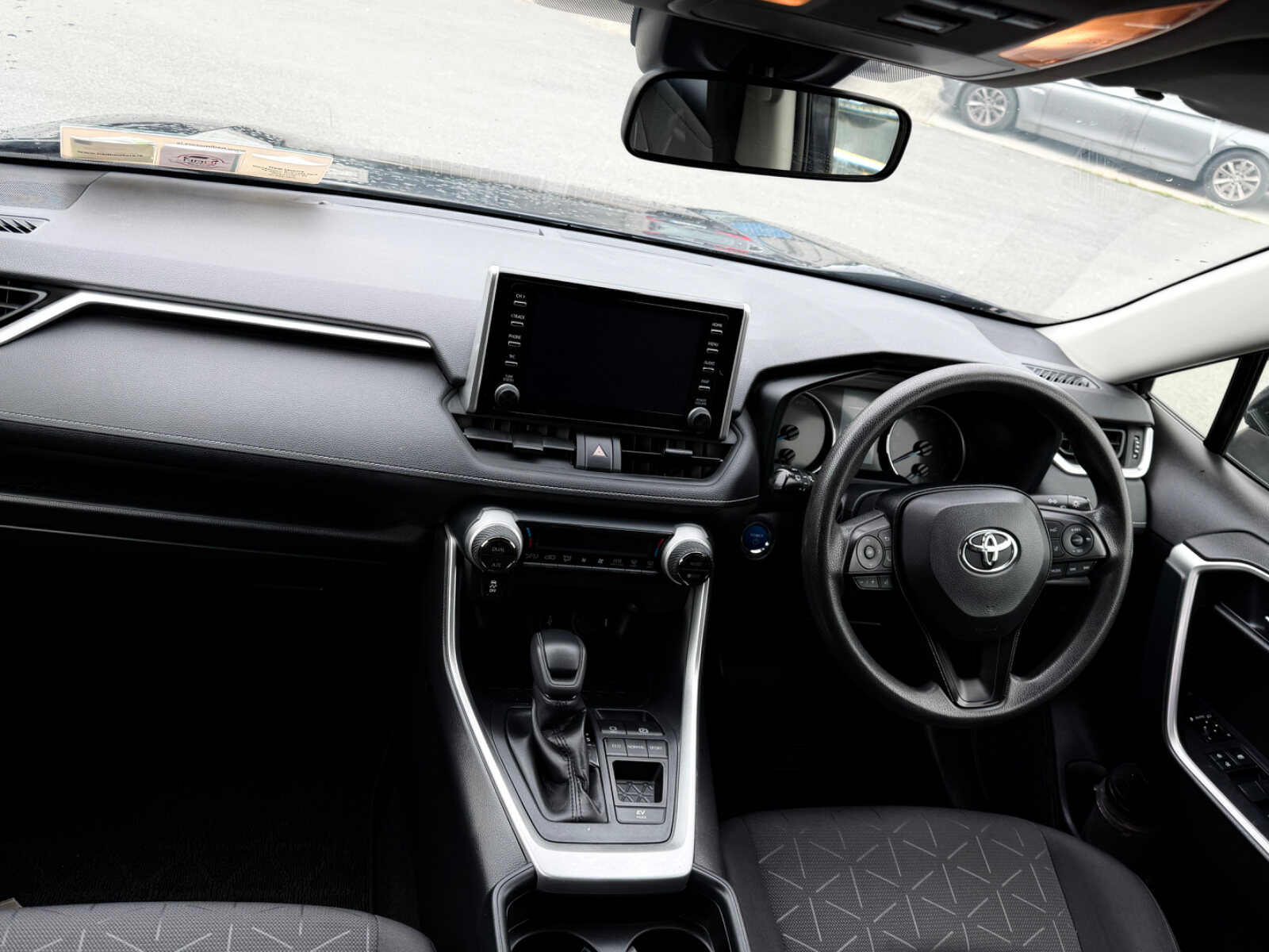 Toyota RAV4 2021 - Image 9