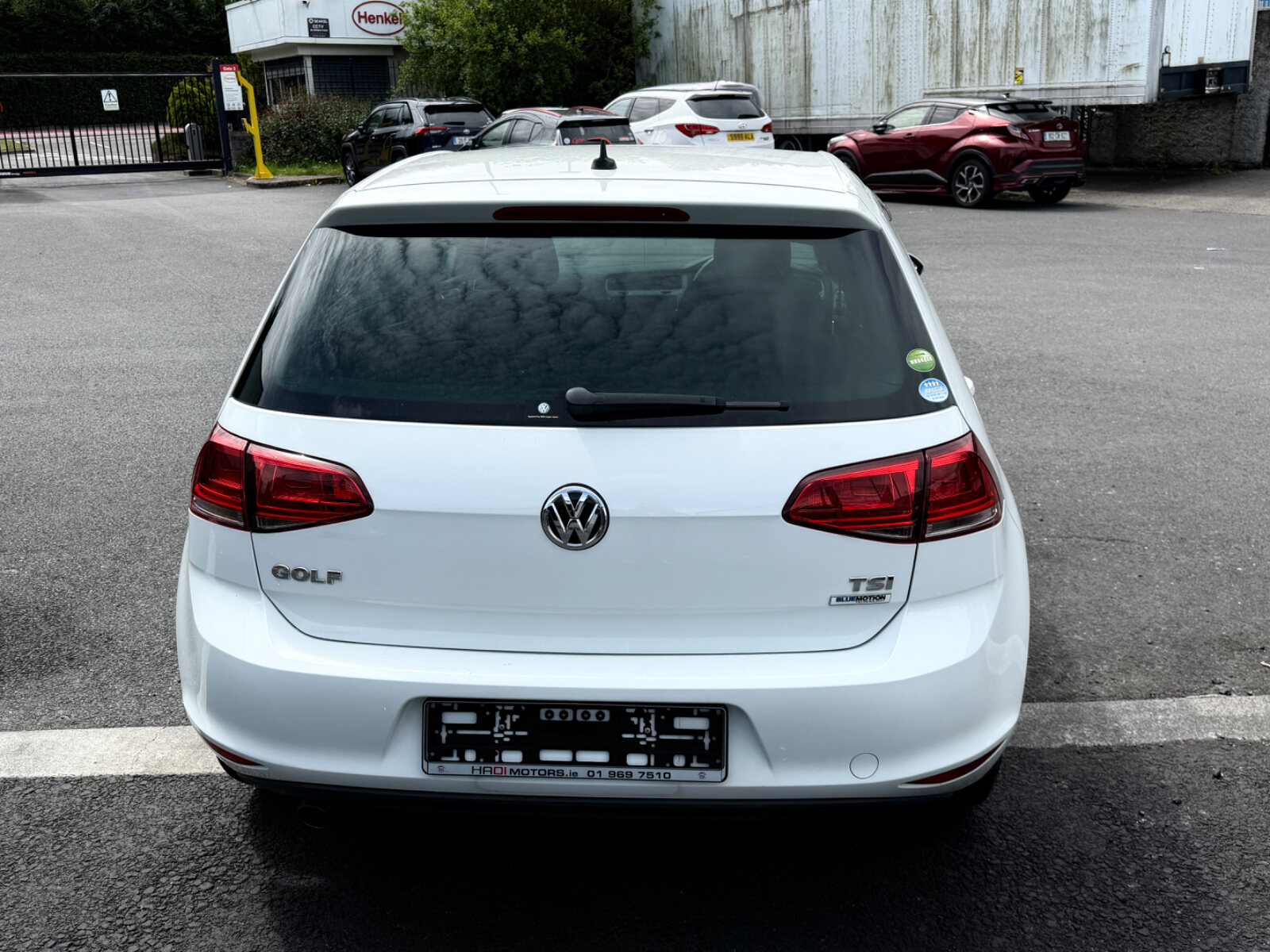 Volkswgen Golf White - Image 8