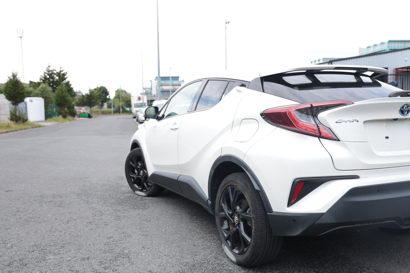 TOYOTA CHR 2019 WHITE HYBRID - Image 9