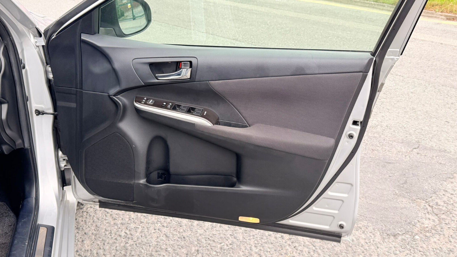 Toyota Camry Hybrid 2012 - Image 10