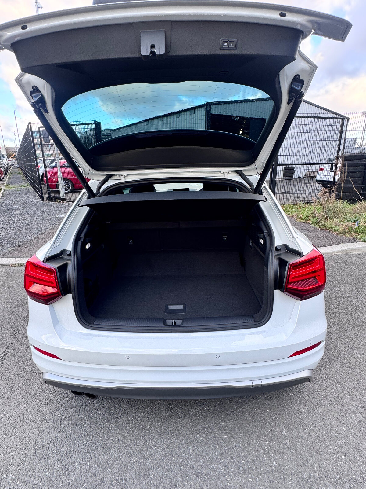 AUDI Q2 S-LINE 2017 WHITE - Image 10