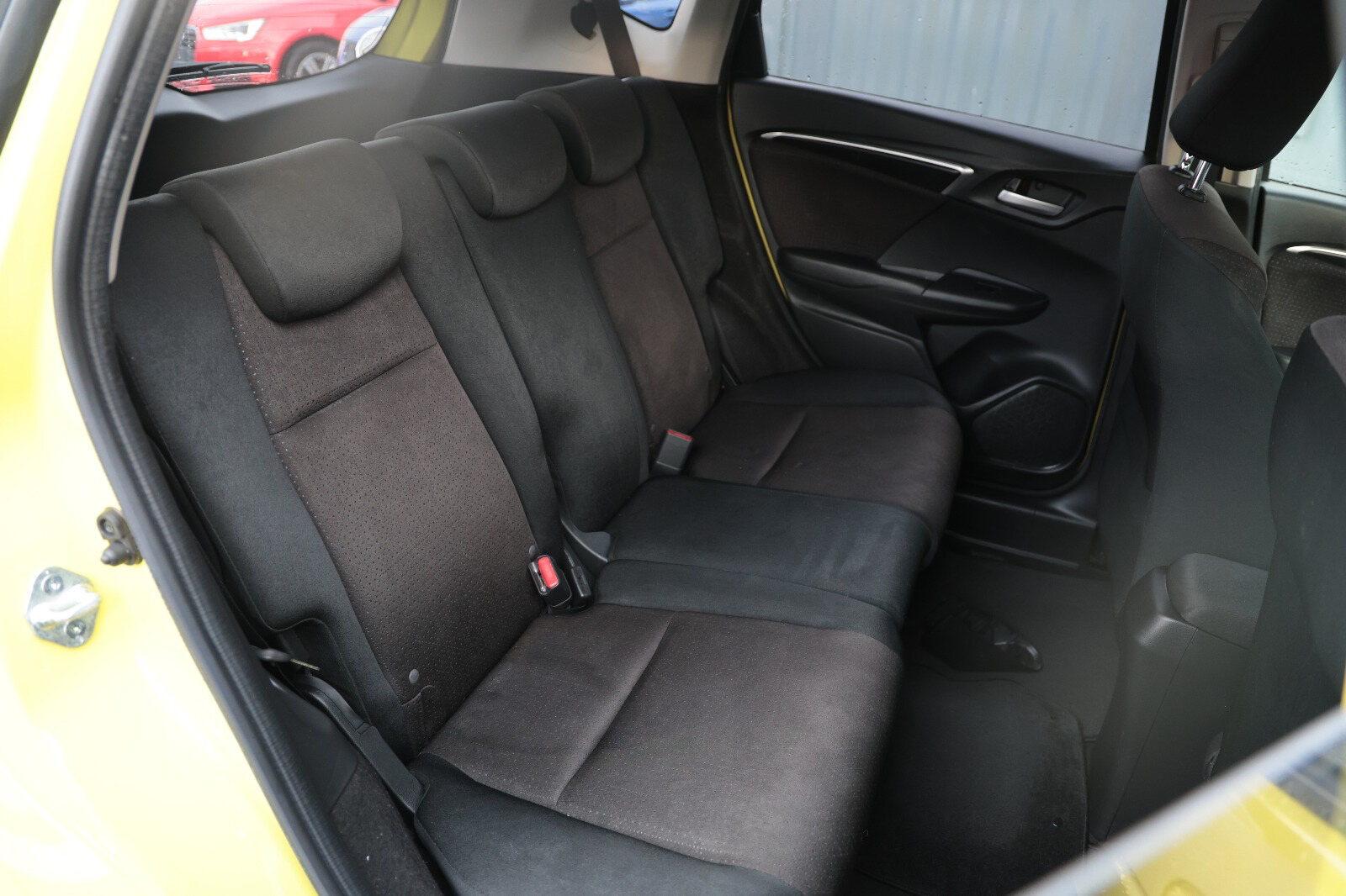 HONDA FIT HYBRID YELLOW 2013 - Image 13