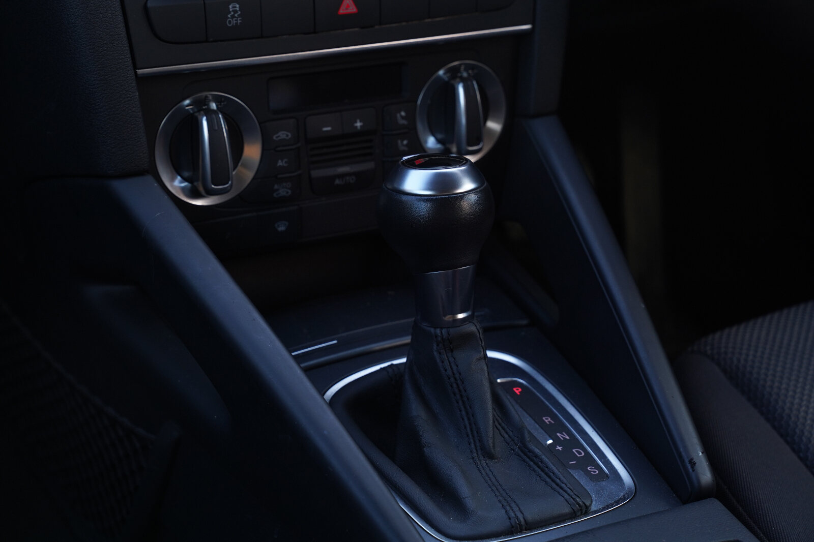 AUDI A3 RED 1.4 2011 LOW MILLAGE - Image 9