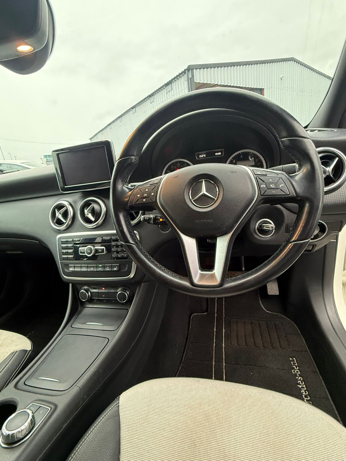 MERCEDES- BENZ A180 2014 (deposit taken) - Image 13