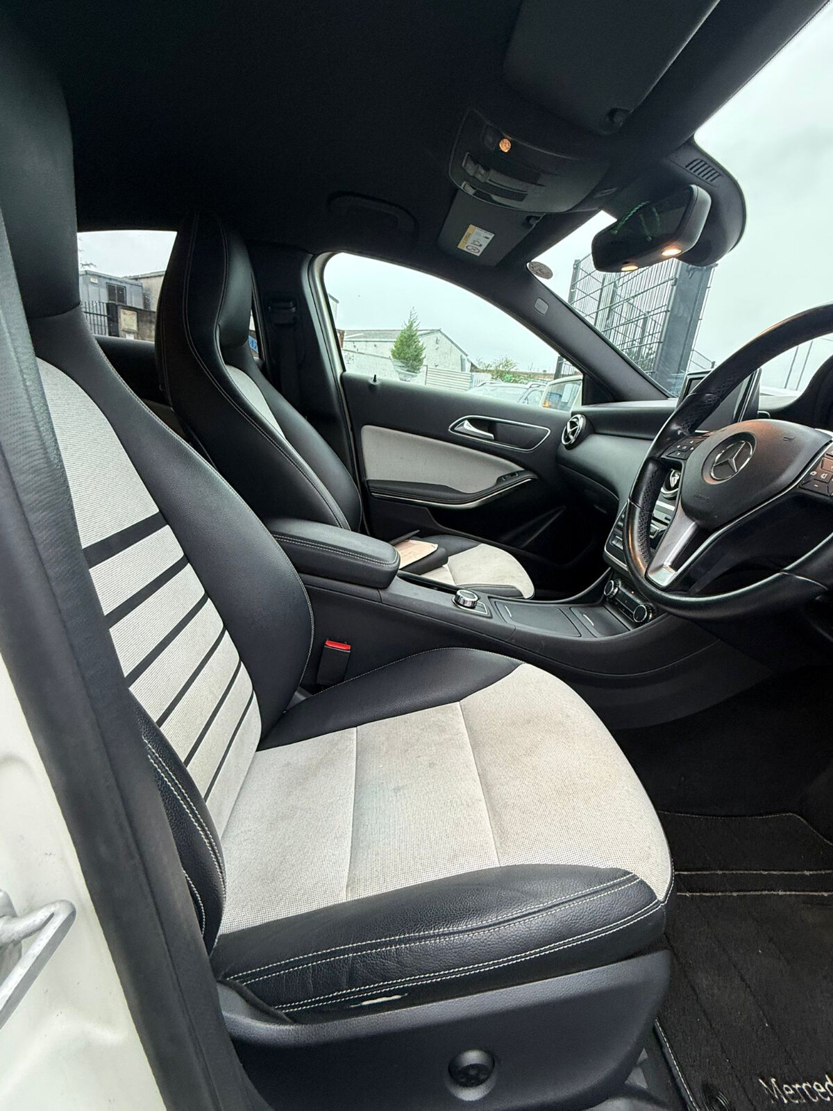 MERCEDES- BENZ A180 2014 (deposit taken) - Image 16