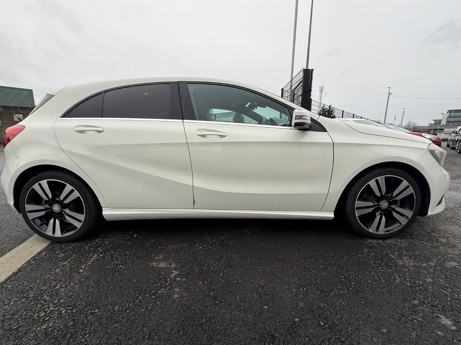 MERCEDES- BENZ A180 2014 (deposit taken) - Image 2