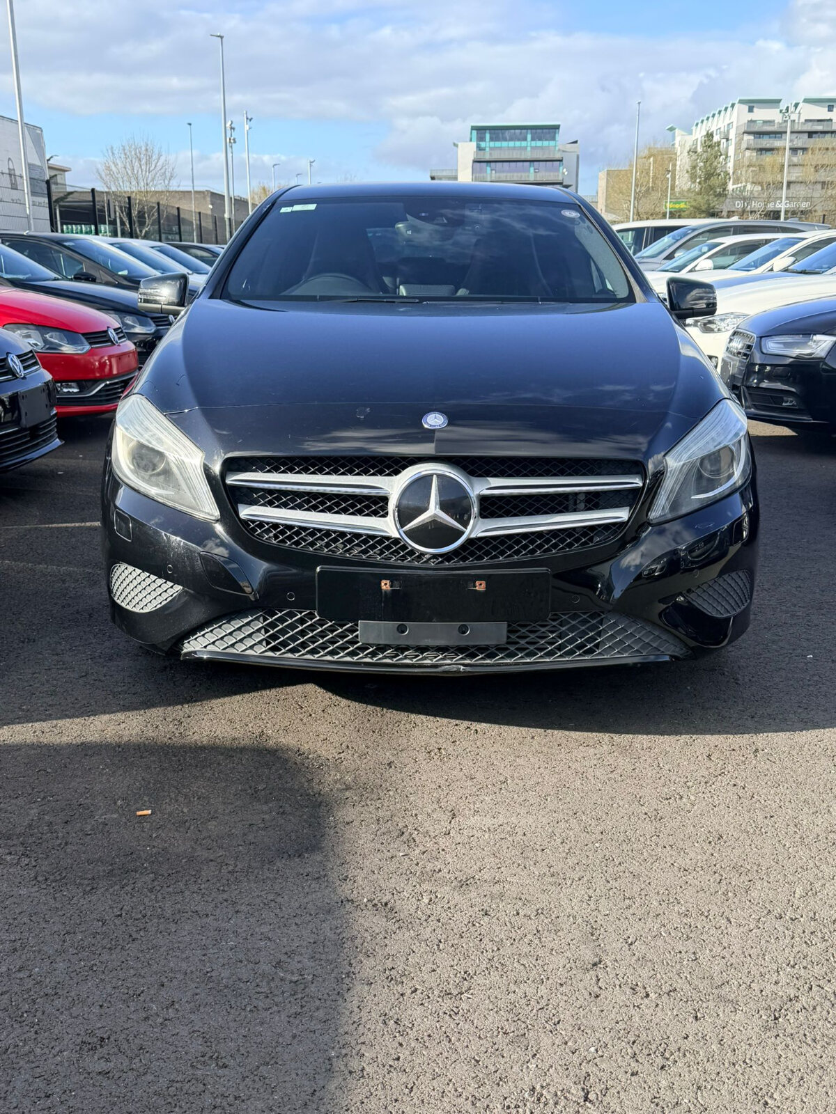 Main car image