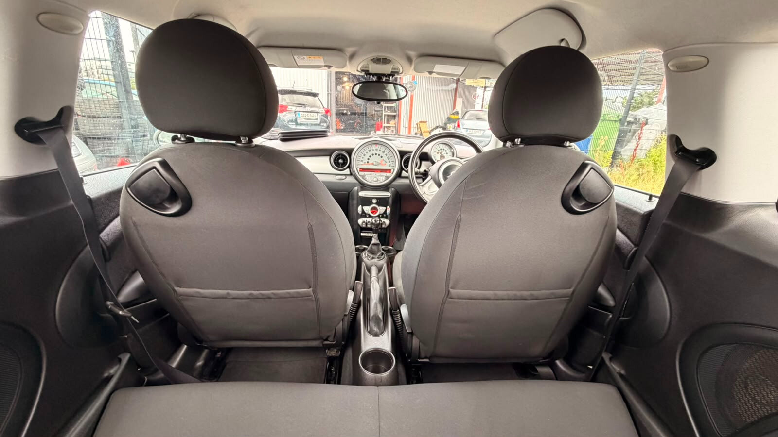 MINI Cooper 2011 1.6 petrol auto - Image 10