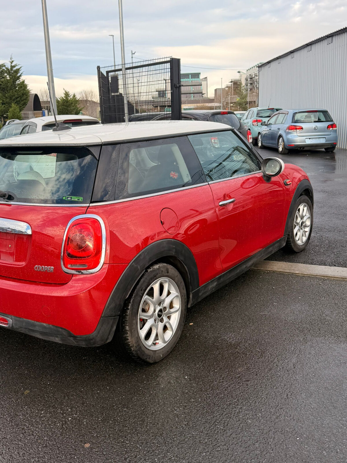 MINI COOPER 1.5 AUTO 2014 RED - 107,000KM - Image 4