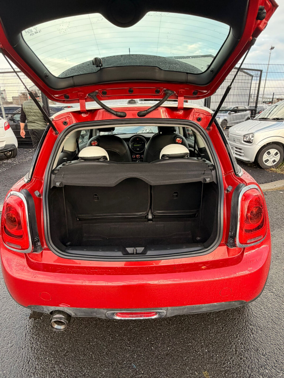 MINI COOPER 1.5 AUTO 2014 RED - 107,000KM - Image 7