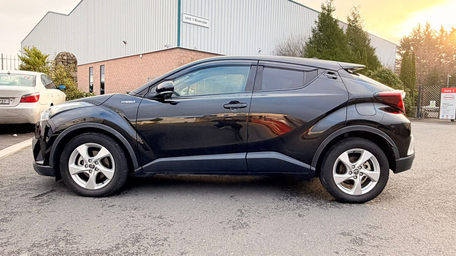 Toyota C-HR Hybrid 2019 - Image 6