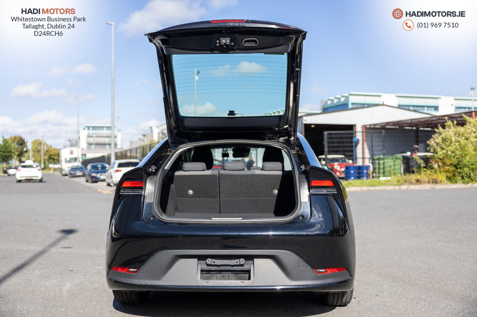 TOYOTA PRIUS 2.0 HYBRID 2023 BLACK - 22,121KM - Image 8