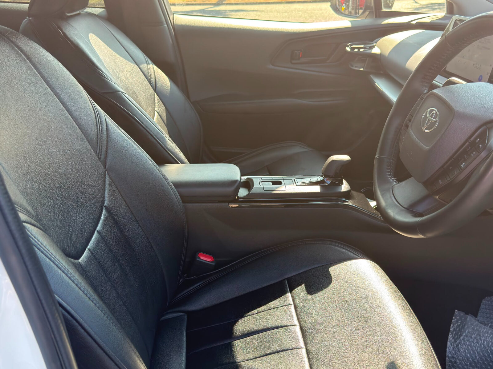 TOYOTA PRIUS 2023 - Image 13
