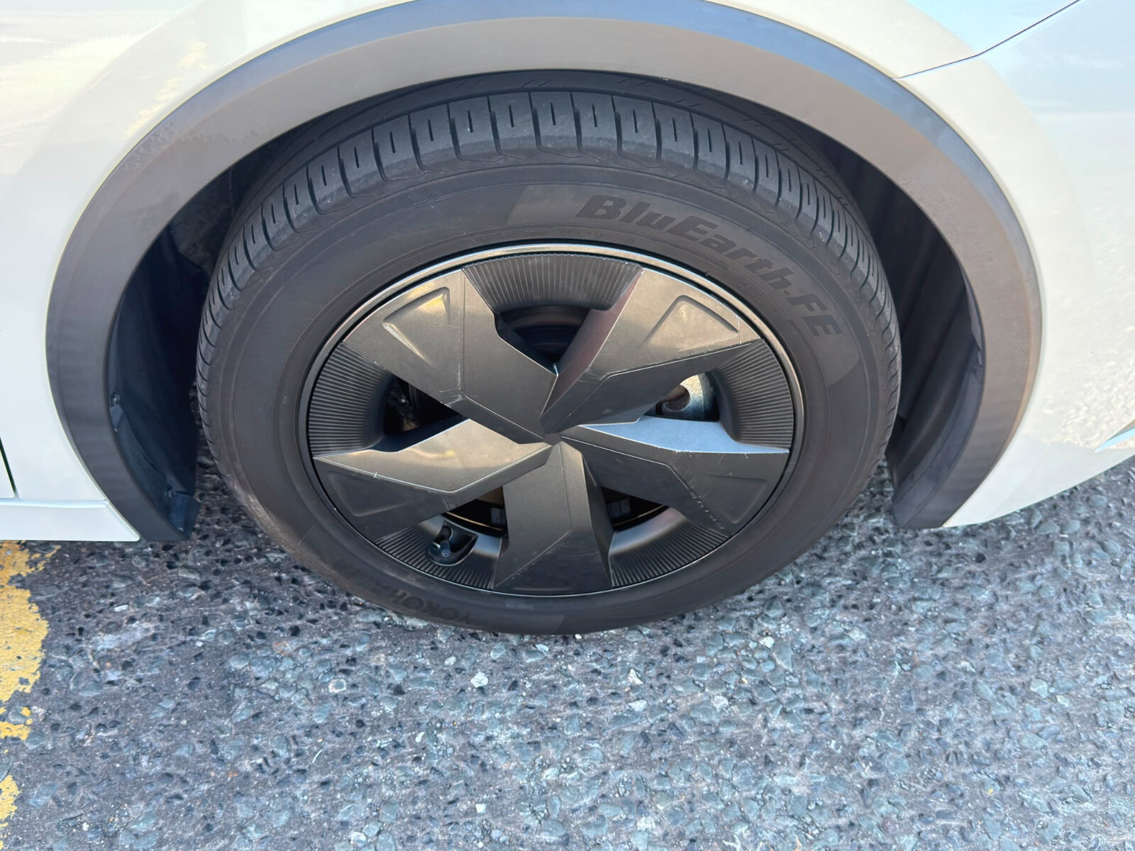 TOYOTA PRIUS 2023 - Image 7