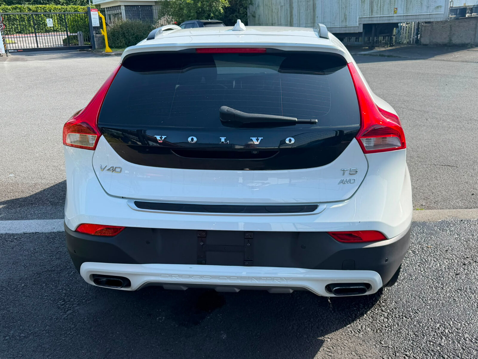VOLVO V40 2014 WHITE - Image 8