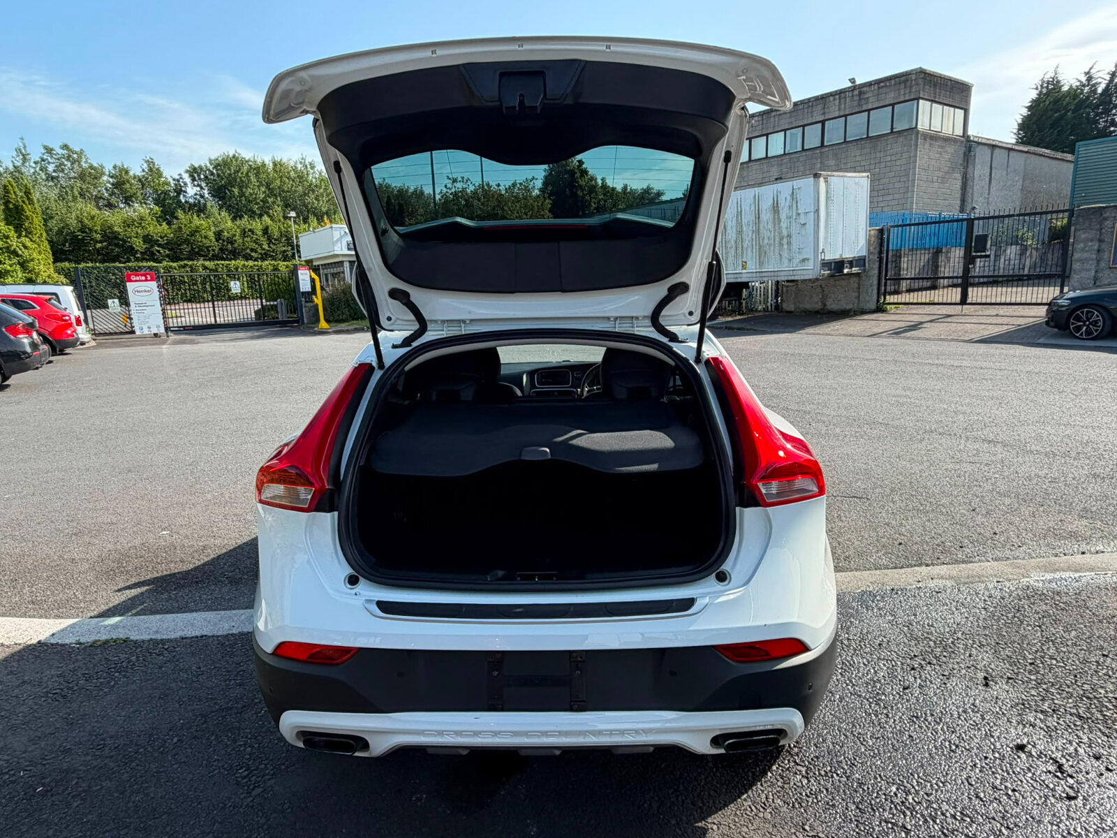 VOLVO V40 2014 WHITE - Image 9
