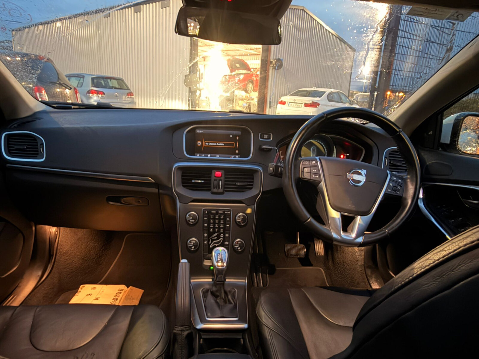 Volvo V40 white - Image 10